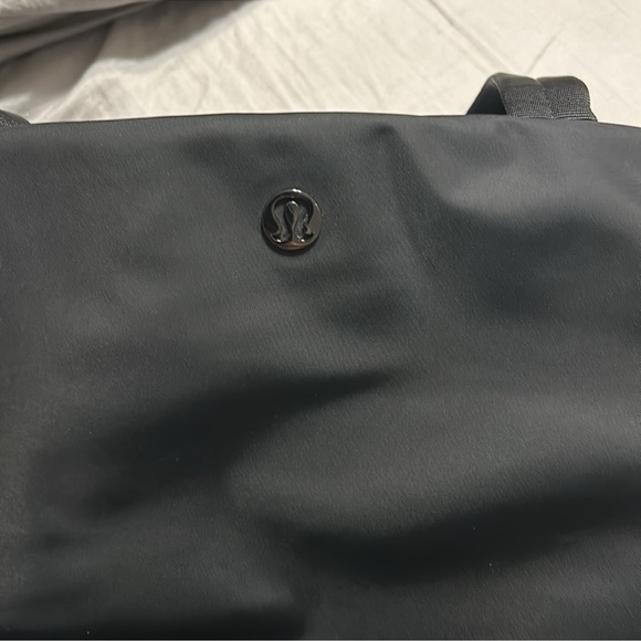Lululemon Go Getter Weekend Duffle Bag 34L - Picture 5 of 5